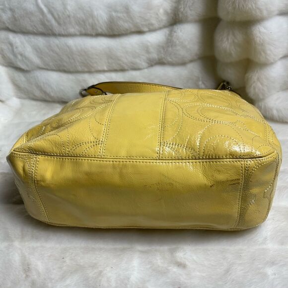 Coach patent leather yellow stitch logo shoulder bag with silver tone hardwares - Picture 3 of 14